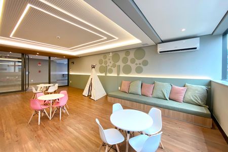 Apartamento para alugar com 62m², 2 quartos e 2 vagasÁrea comum - Espaço kids