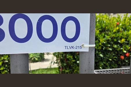 Plaquinha instalada de apartamento à venda com 3 quartos, 80m² em João Pinheiro, Belo Horizonte
