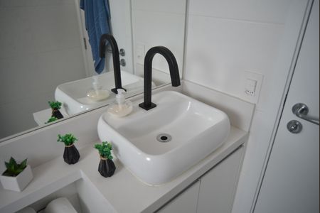 Apartamento à venda com 47m², 2 quartos e 1 vagaBanheiro Social