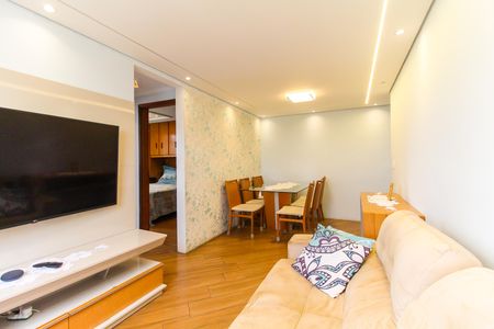 Sala de apartamento à venda com 2 quartos, 62m² em Vila Carmosina, São Paulo