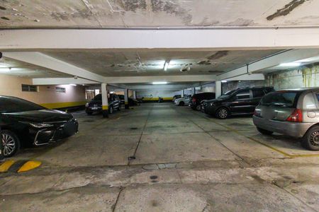 Apartamento à venda com 62m², 2 quartos e 1 vaga Apartamento à venda com 62m², 2 quartos e 1 vagaEstacionamento