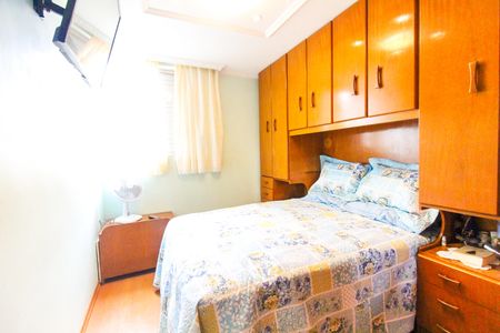 Quarto 1 de apartamento à venda com 2 quartos, 62m² em Vila Carmosina, São Paulo