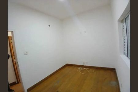 Casa à venda com 4 quartos, 220m² em Vila Congonhas, São Paulo