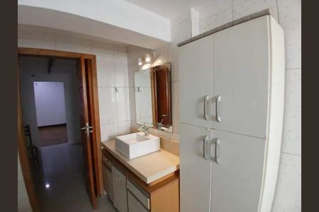 Casa à venda com 4 quartos, 220m² em Vila Congonhas, São Paulo