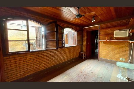 Casa à venda com 3 quartos, 120m² em Itaipu, Niterói