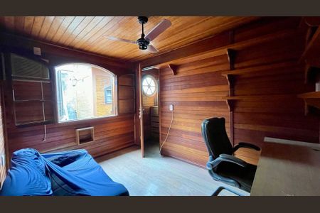 Casa à venda com 3 quartos, 120m² em Itaipu, Niterói