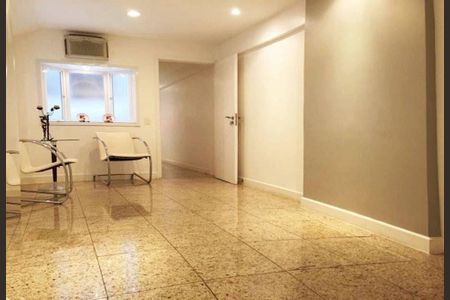 Apartamento à venda com 4 quartos, 217m² em Icaraí, Niterói