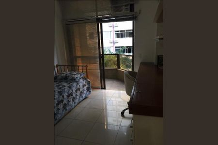 Apartamento à venda com 4 quartos, 217m² em Icaraí, Niterói