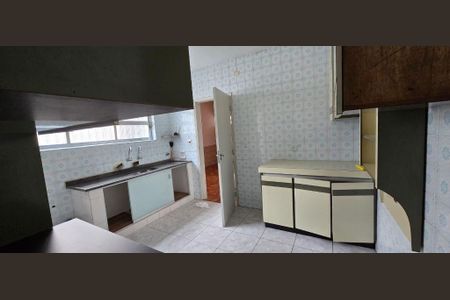 Casa à venda com 3 quartos, 141m² em Vila Cordeiro, São Paulo