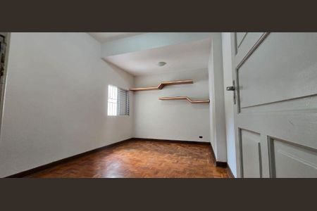 Casa à venda com 3 quartos, 141m² em Vila Cordeiro, São Paulo