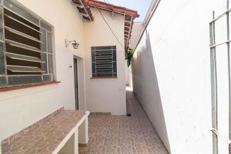 Casa para alugar com 60m², 2 quartos e sem vagaQuintal