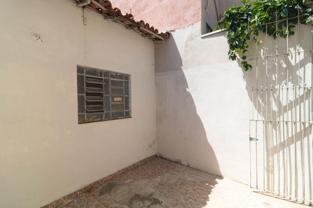 Casa para alugar com 40m², 2 quartos e sem vaga Casa para alugar com 40m², 2 quartos e sem vagaQuintal