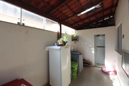 Apartamento à venda com 72m², 2 quartos e 1 vagaÁrea de Serviço