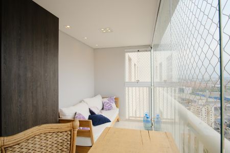 Apartamento à venda com 74m², 2 quartos e 2 vagasVaranda