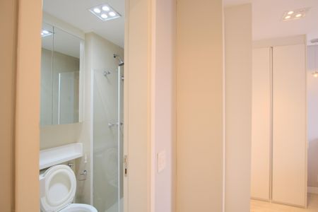 Apartamento à venda com 74m², 2 quartos e 2 vagasBanheiro da Suíte