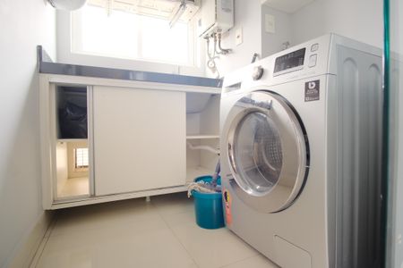 Apartamento à venda com 74m², 2 quartos e 2 vagasÁrea de Serviço