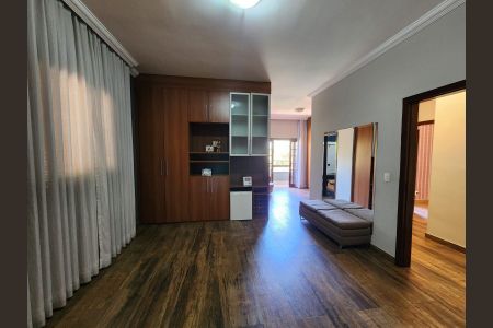 Casa para alugar com 2100m², 5 quartos e 10 vagas