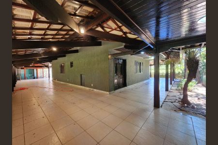 Casa para alugar com 2100m², 5 quartos e 10 vagas