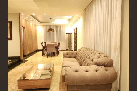 Casa para alugar com 2100m², 5 quartos e 10 vagas