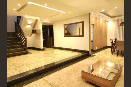 Casa para alugar com 2100m², 5 quartos e 10 vagas