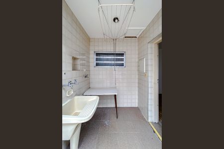 Casa à venda com 175m², 3 quartos e 2 vagas Casa à venda com 175m², 3 quartos e 2 vagasÁrea de Serviço