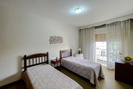 Casa à venda com 175m², 3 quartos e 2 vagas Casa à venda com 175m², 3 quartos e 2 vagasQuarto 3