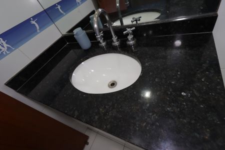 Apartamento à venda com 105m², 3 quartos e 2 vagasBanheiro da Suíte - Pia