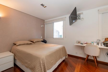 Apartamento à venda com 80m², 2 quartos e 2 vagasSuíte 1