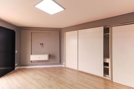 Apartamento à venda com 280m², 3 quartos e 3 vagas Apartamento à venda com 280m², 3 quartos e 3 vagasQuarto 3 - Suíte