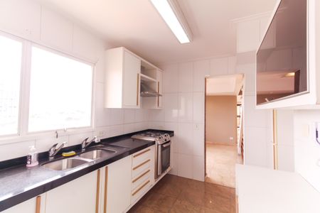 Apartamento à venda com 280m², 3 quartos e 3 vagas Apartamento à venda com 280m², 3 quartos e 3 vagasCozinha