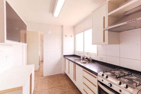 Apartamento à venda com 280m², 3 quartos e 3 vagas Apartamento à venda com 280m², 3 quartos e 3 vagasCozinha