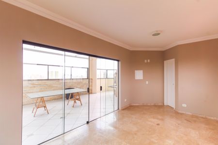 Apartamento à venda com 280m², 3 quartos e 3 vagas Apartamento à venda com 280m², 3 quartos e 3 vagasCobertura