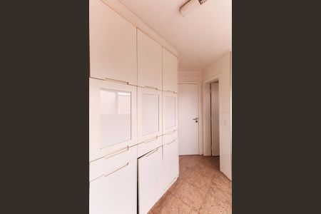 Apartamento à venda com 280m², 3 quartos e 3 vagas Apartamento à venda com 280m², 3 quartos e 3 vagasÁrea de Serviço