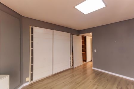 Apartamento à venda com 280m², 3 quartos e 3 vagas Apartamento à venda com 280m², 3 quartos e 3 vagasQuarto 3 - Suíte