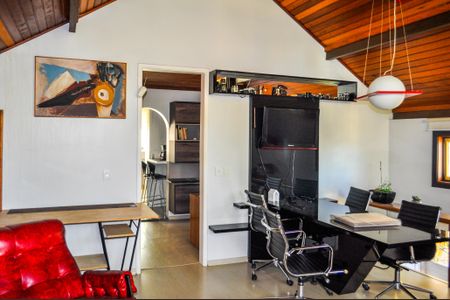 Casa à venda com 3 quartos, 674m² em Menino Deus, Porto Alegre