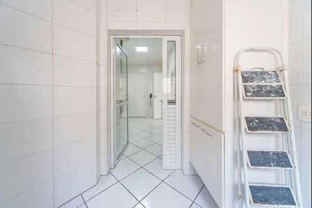 Apartamento à venda com 98m², 3 quartos e 3 vagas Apartamento à venda com 98m², 3 quartos e 3 vagasÁrea de Serviço