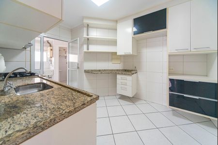 Apartamento à venda com 98m², 3 quartos e 3 vagas Apartamento à venda com 98m², 3 quartos e 3 vagasCozinha