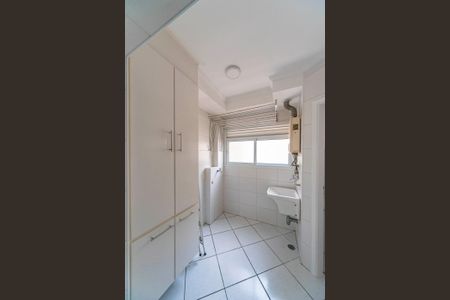 Apartamento à venda com 98m², 3 quartos e 3 vagas Apartamento à venda com 98m², 3 quartos e 3 vagasÁrea de Serviço