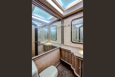 Apartamento à venda com 253m², 4 quartos e 3 vagasLavabo