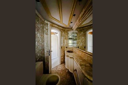 Apartamento à venda com 253m², 4 quartos e 3 vagasBanheiro da Suíte 3