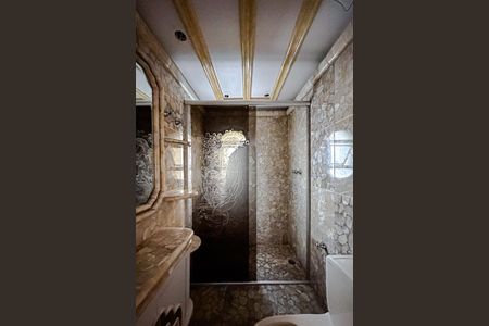 Apartamento à venda com 253m², 4 quartos e 3 vagasBanheiro da Suíte 3