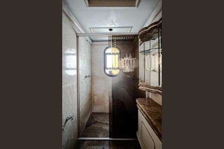 Apartamento à venda com 253m², 4 quartos e 3 vagasBanheiro da Suíte 2