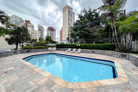 Apartamento à venda com 253m², 4 quartos e 3 vagasÁrea comum - Piscina
