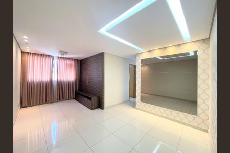 Sala de apartamento à venda com 3 quartos, 70m² em Planalto, Belo Horizonte