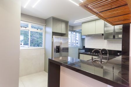 Apartamento à venda com 210m², 3 quartos e 2 vagasCozinha