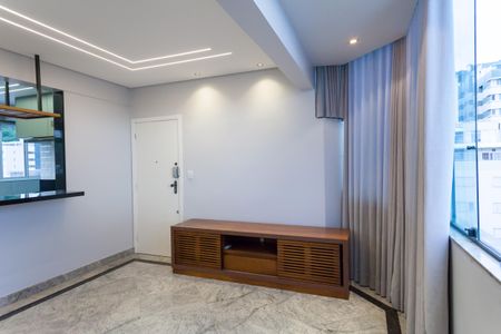 Apartamento à venda com 210m², 3 quartos e 2 vagassala