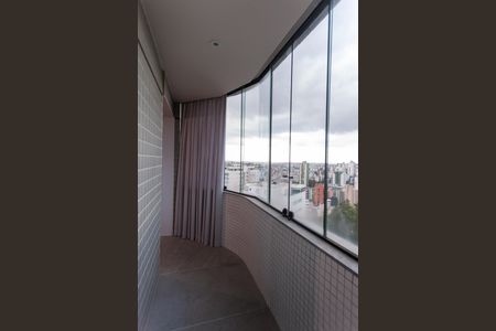 Apartamento à venda com 210m², 3 quartos e 2 vagasvaranda  da suite 