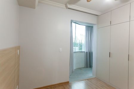 Apartamento à venda com 210m², 3 quartos e 2 vagassuite