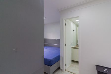 Apartamento à venda com 81m², 3 quartos e 2 vagas Apartamento à venda com 81m², 3 quartos e 2 vagasQuarto 3 - Suíte