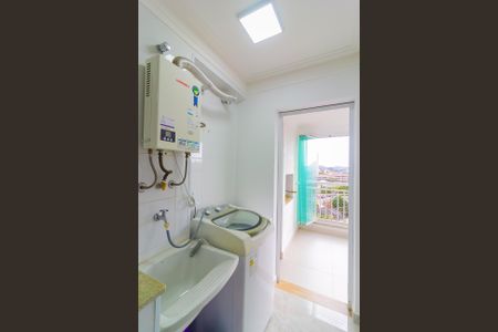 Apartamento à venda com 81m², 3 quartos e 2 vagas Apartamento à venda com 81m², 3 quartos e 2 vagasÁrea de Serviço